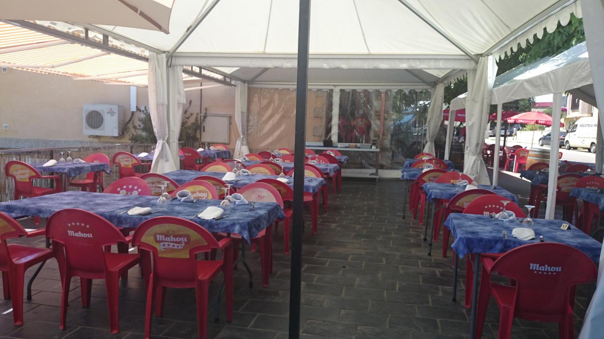 Hotel Tierra De Lobos à Puebla de Sanabria Extérieur photo