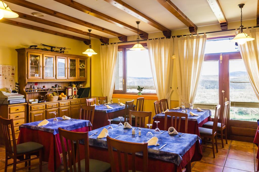 Hotel Tierra De Lobos à Puebla de Sanabria Extérieur photo